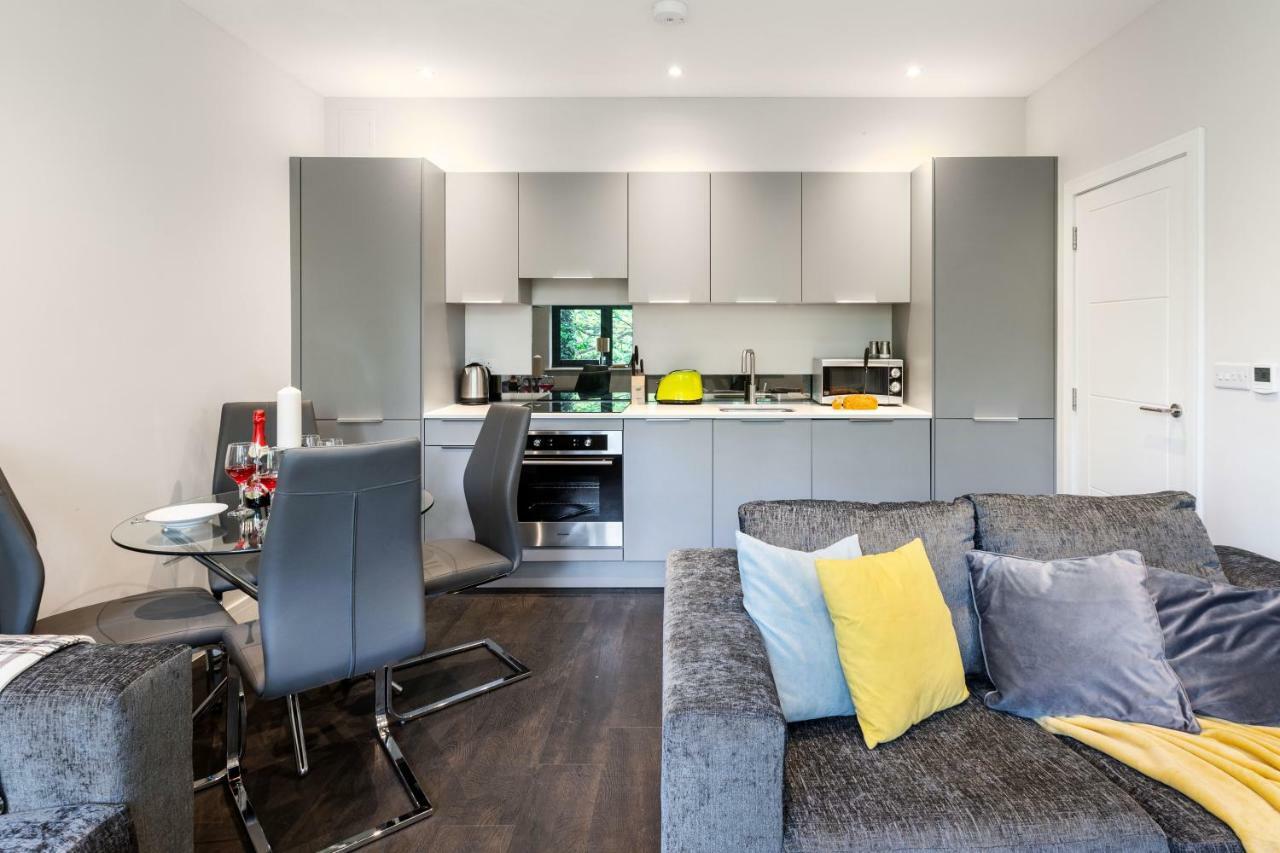 Homely - Watford Premier Apartments Kültér fotó