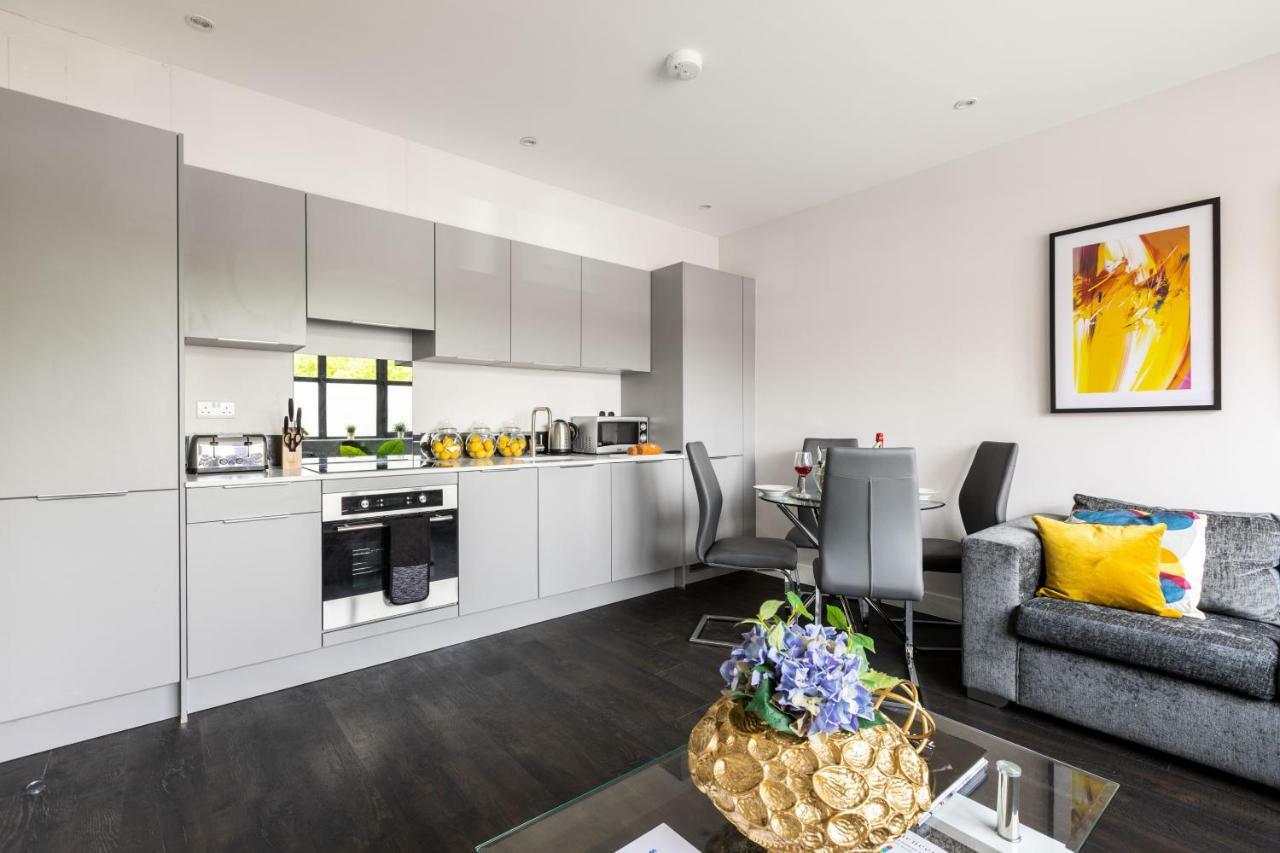 Homely - Watford Premier Apartments Kültér fotó